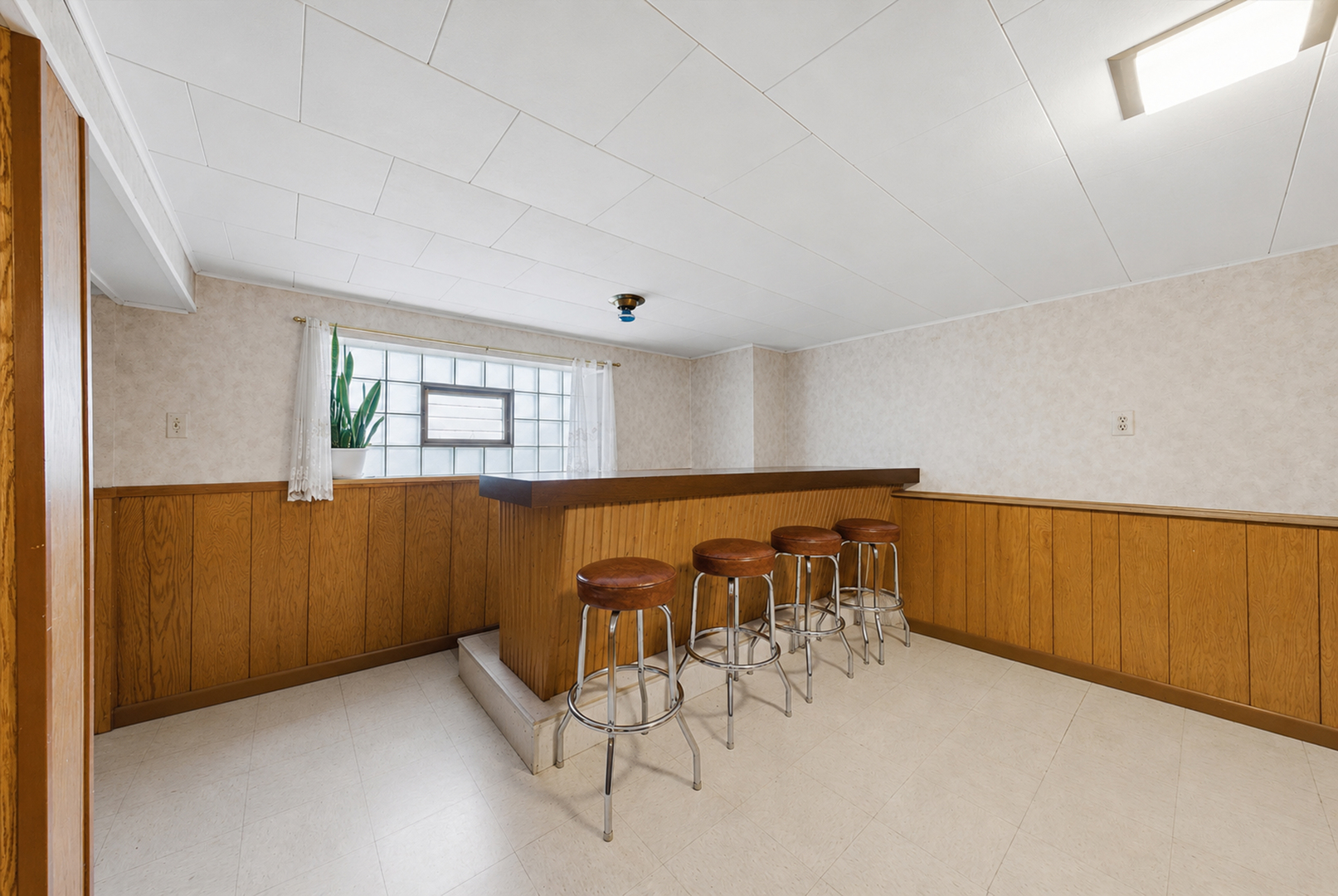 4904 South Karlov Avenue Chicago IL 60632