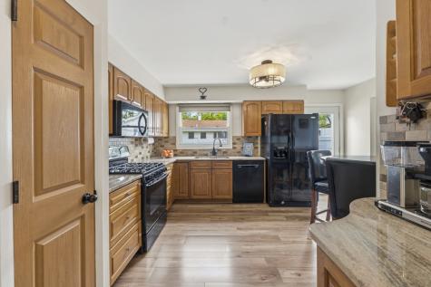 801 Delphia Avenue Elk Grove Village IL 60007