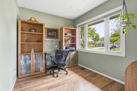 801 Delphia Avenue Elk Grove Village IL 60007