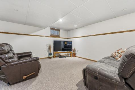801 Delphia Avenue Elk Grove Village IL 60007