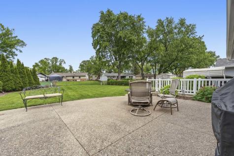 801 Delphia Avenue Elk Grove Village IL 60007
