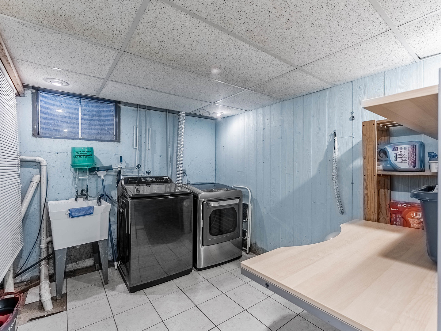 921 North Grace Street Lombard IL 60148