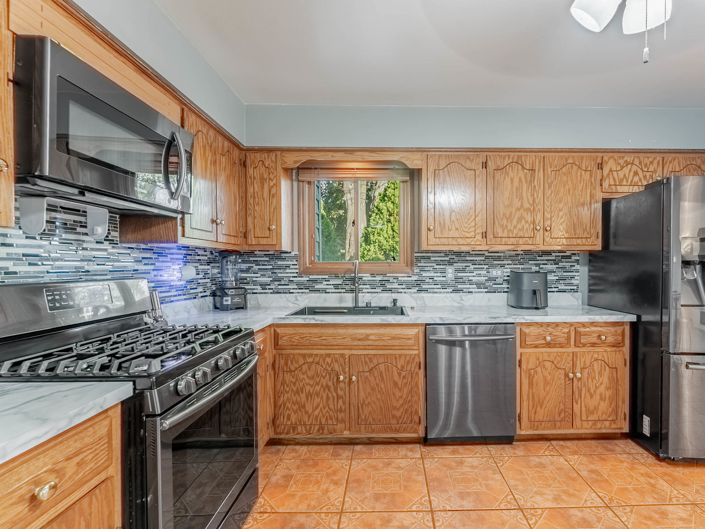 921 North Grace Street Lombard IL 60148