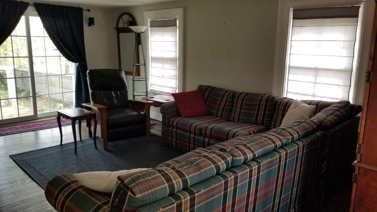 2536 Old Glenview Road Wilmette IL 60091