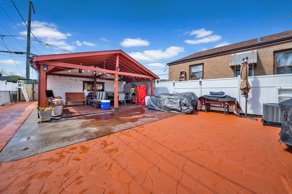 3615 West 70th Place Chicago IL 60629