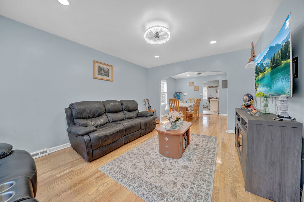 3615 West 70th Place Chicago IL 60629