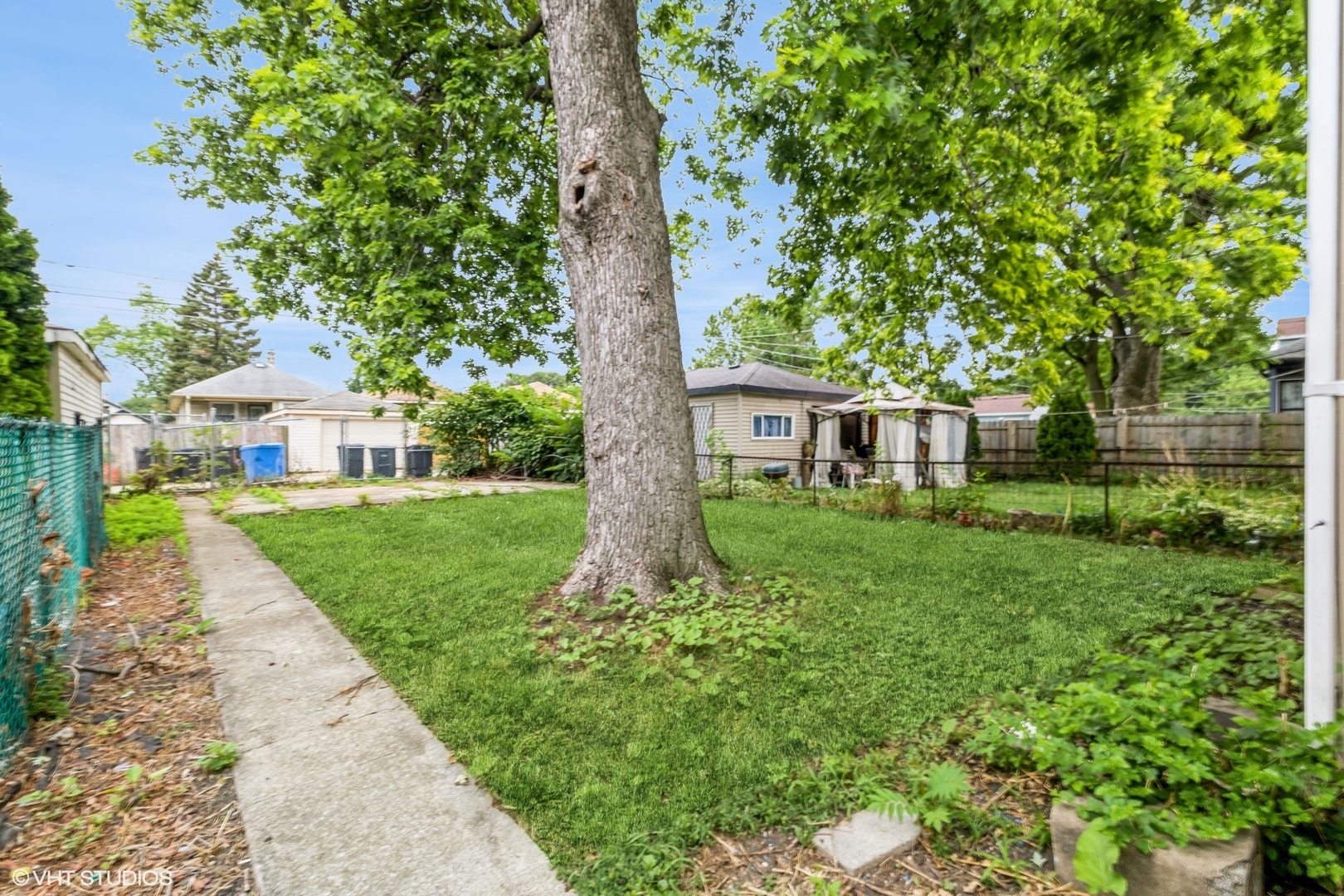 10052 South Lafayette Avenue Chicago IL 60628