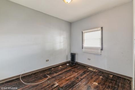 10052 South Lafayette Avenue Chicago IL 60628