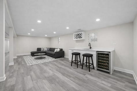 8044 South May Street Chicago IL 60620