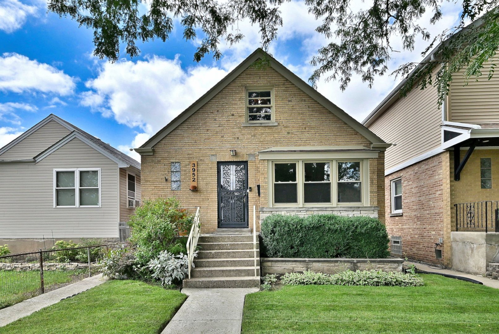 3952 North Oleander Avenue Chicago IL 60634