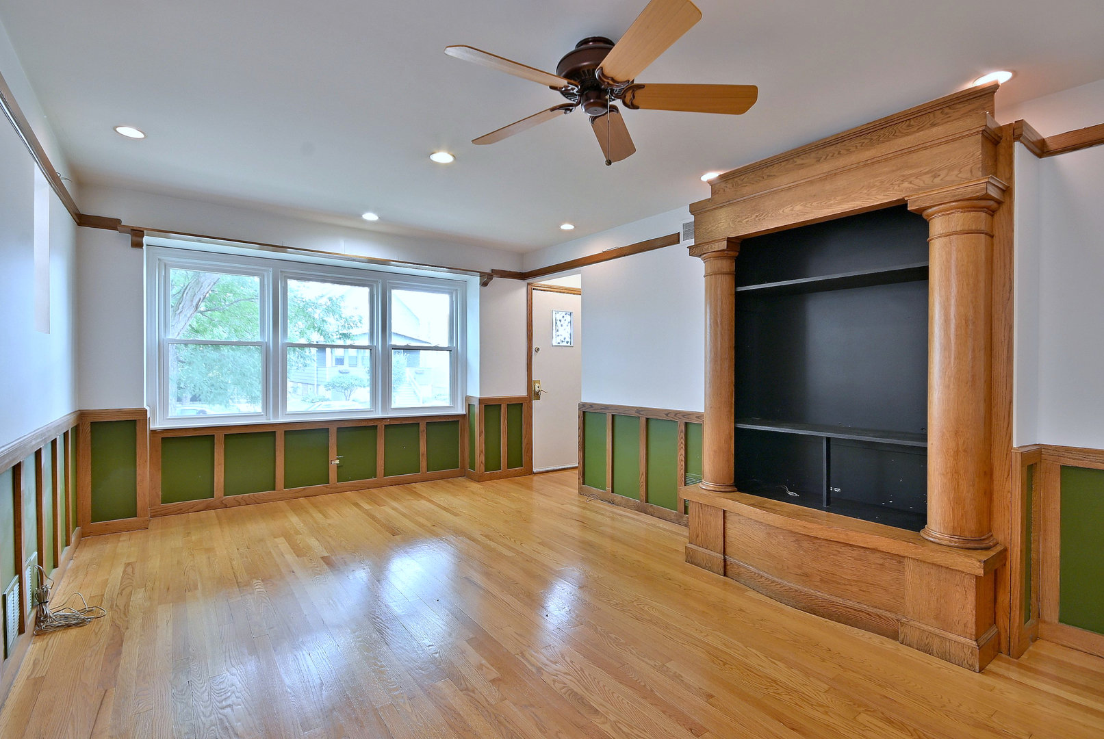 3952 North Oleander Avenue Chicago IL 60634