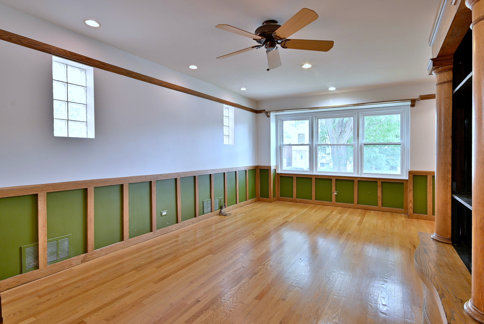 3952 North Oleander Avenue Chicago IL 60634
