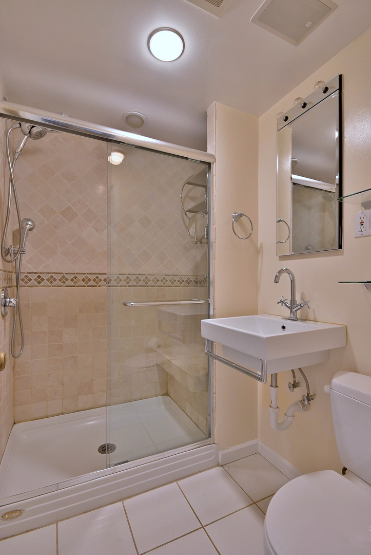 3952 North Oleander Avenue Chicago IL 60634