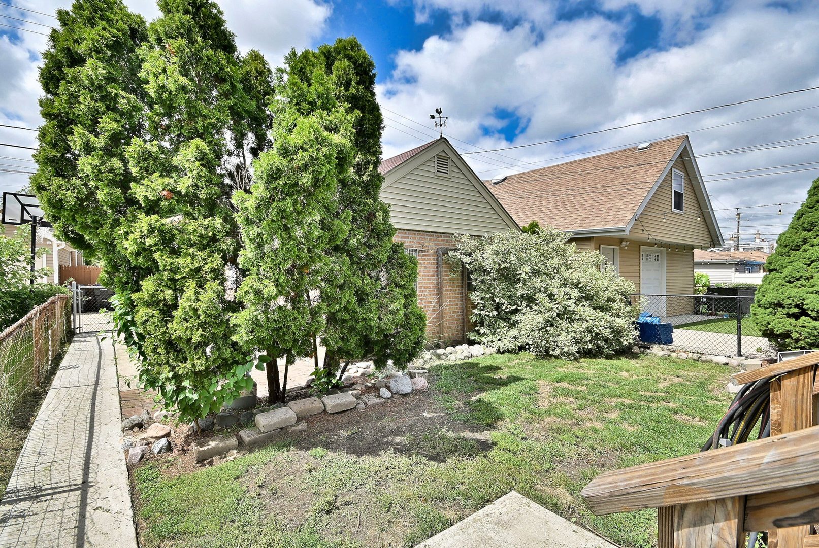 3952 North Oleander Avenue Chicago IL 60634