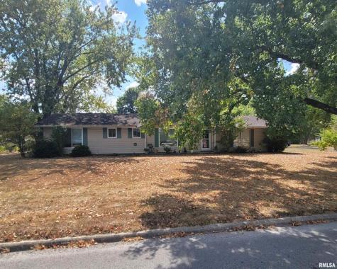 1133 West Boone Street Salem IL 62881