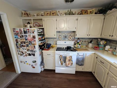 1133 West Boone Street Salem IL 62881