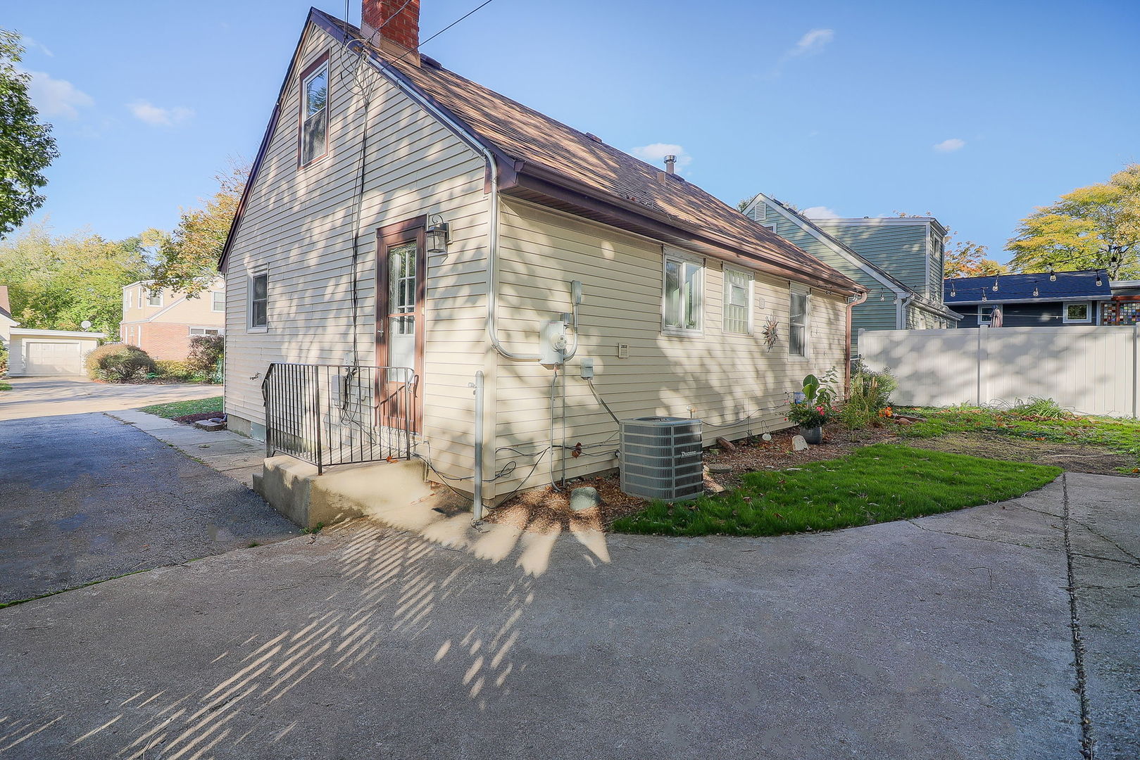 121 West Park Drive Lombard IL 60148