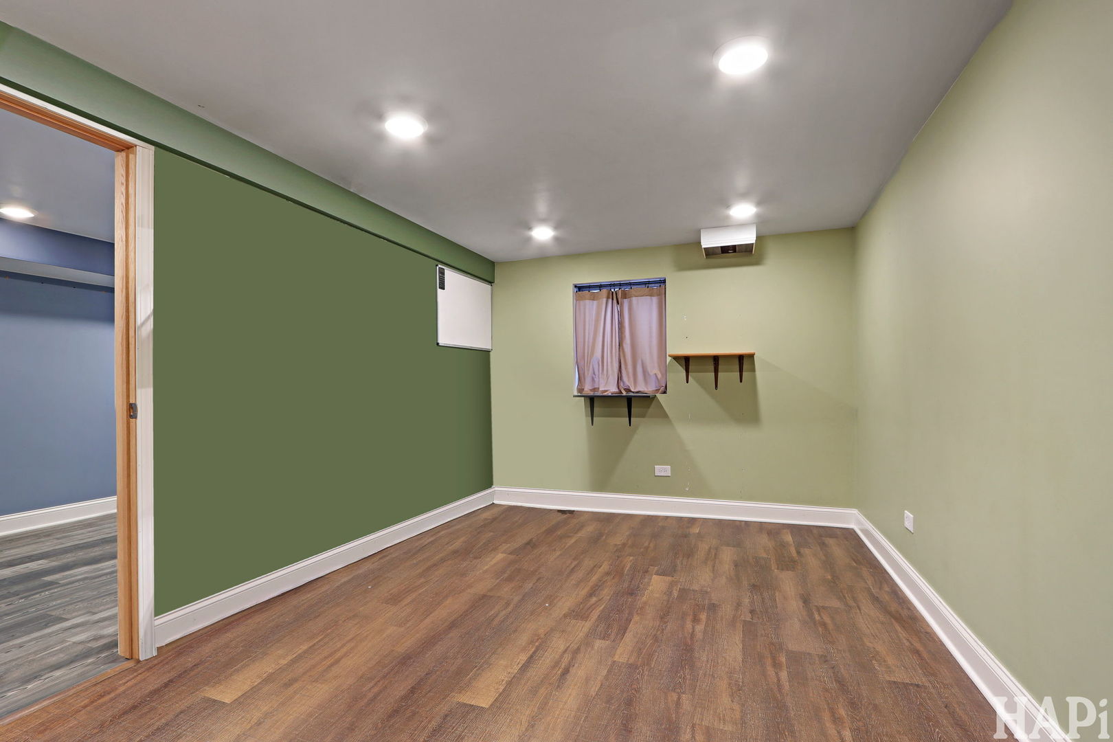 725 Buffalo Circle Carol Stream IL 60188