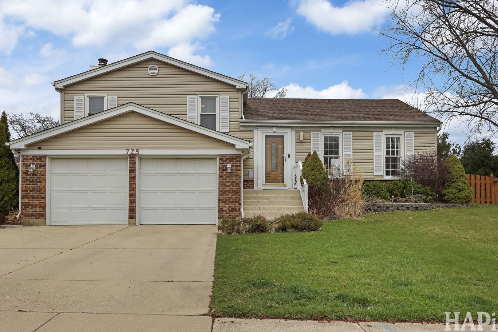 725 Buffalo Circle Carol Stream IL 60188