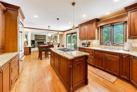 2302 Lisa Court Palatine IL 60067