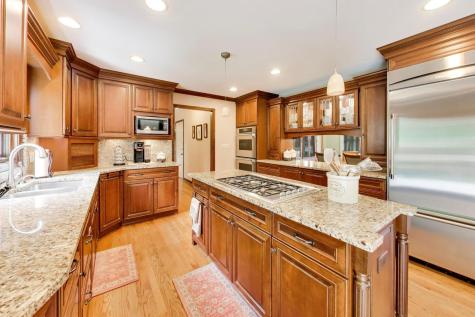 2302 Lisa Court Palatine IL 60067