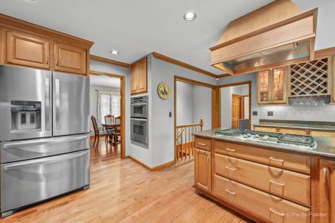 655 Oakview Drive Algonquin IL 60102