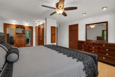 655 Oakview Drive Algonquin IL 60102