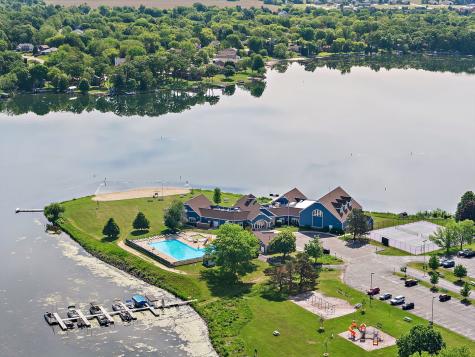 213 South West Griffin Place Poplar Grove IL 61065