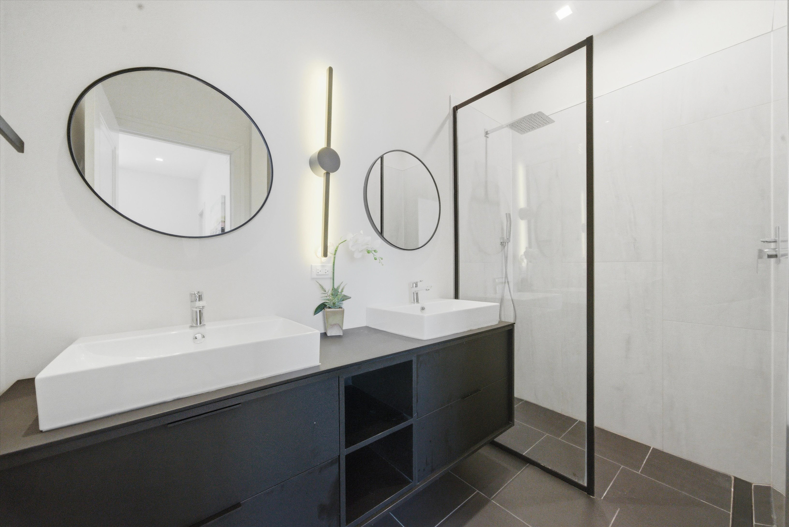 4232 West Belmont Avenue Chicago IL 60641