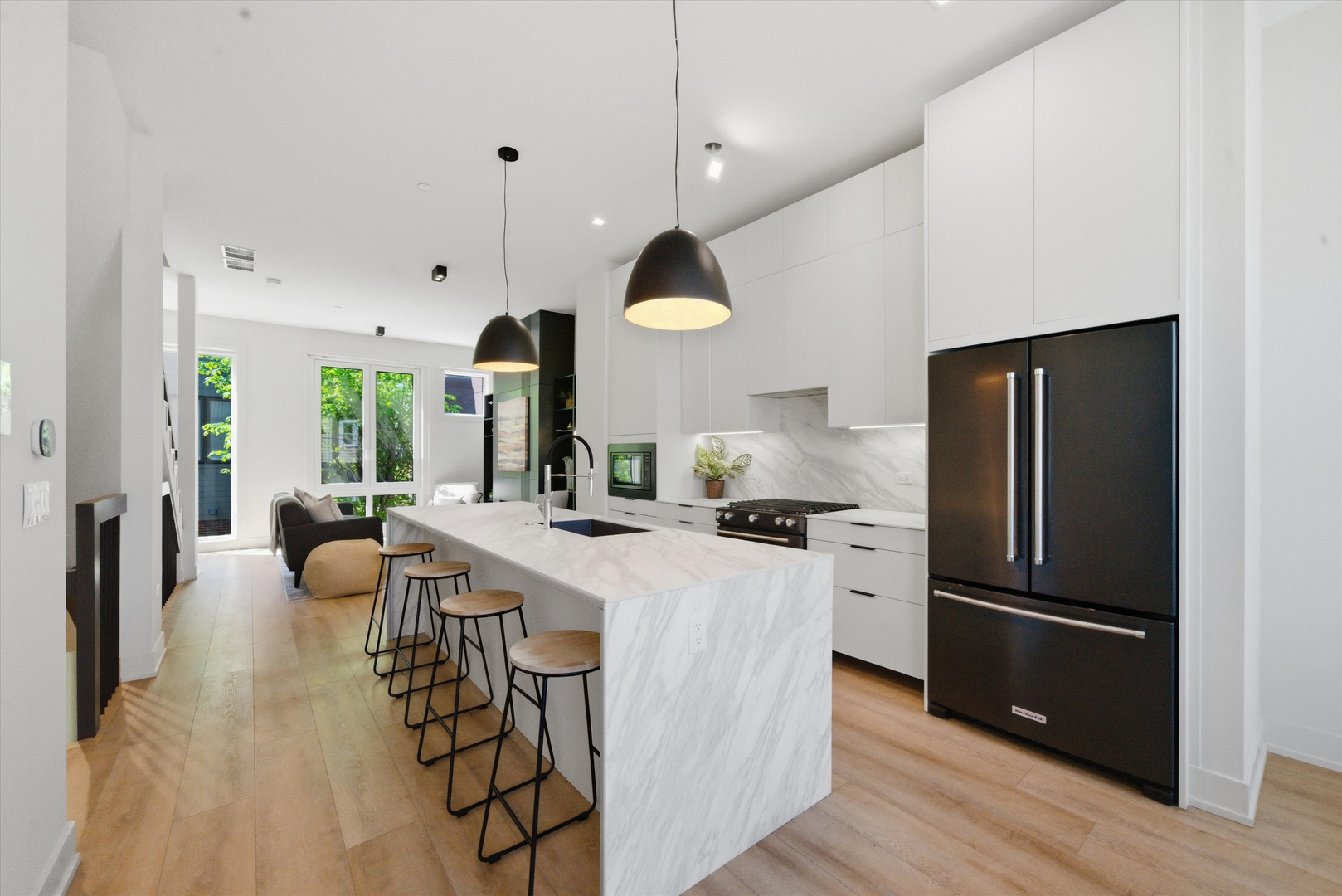 4232 West Belmont Avenue Chicago IL 60641