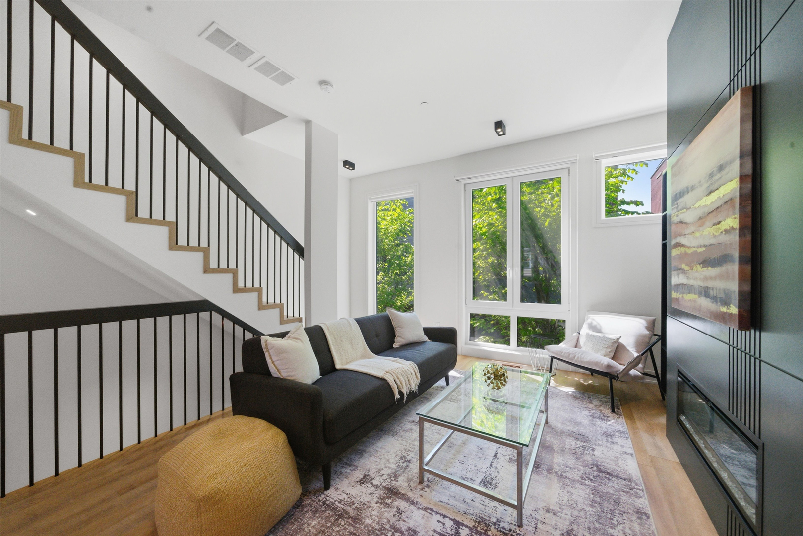 4232 West Belmont Avenue Chicago IL 60641