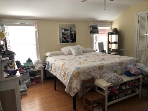 9545 South Troy Avenue Evergreen Park IL 60805