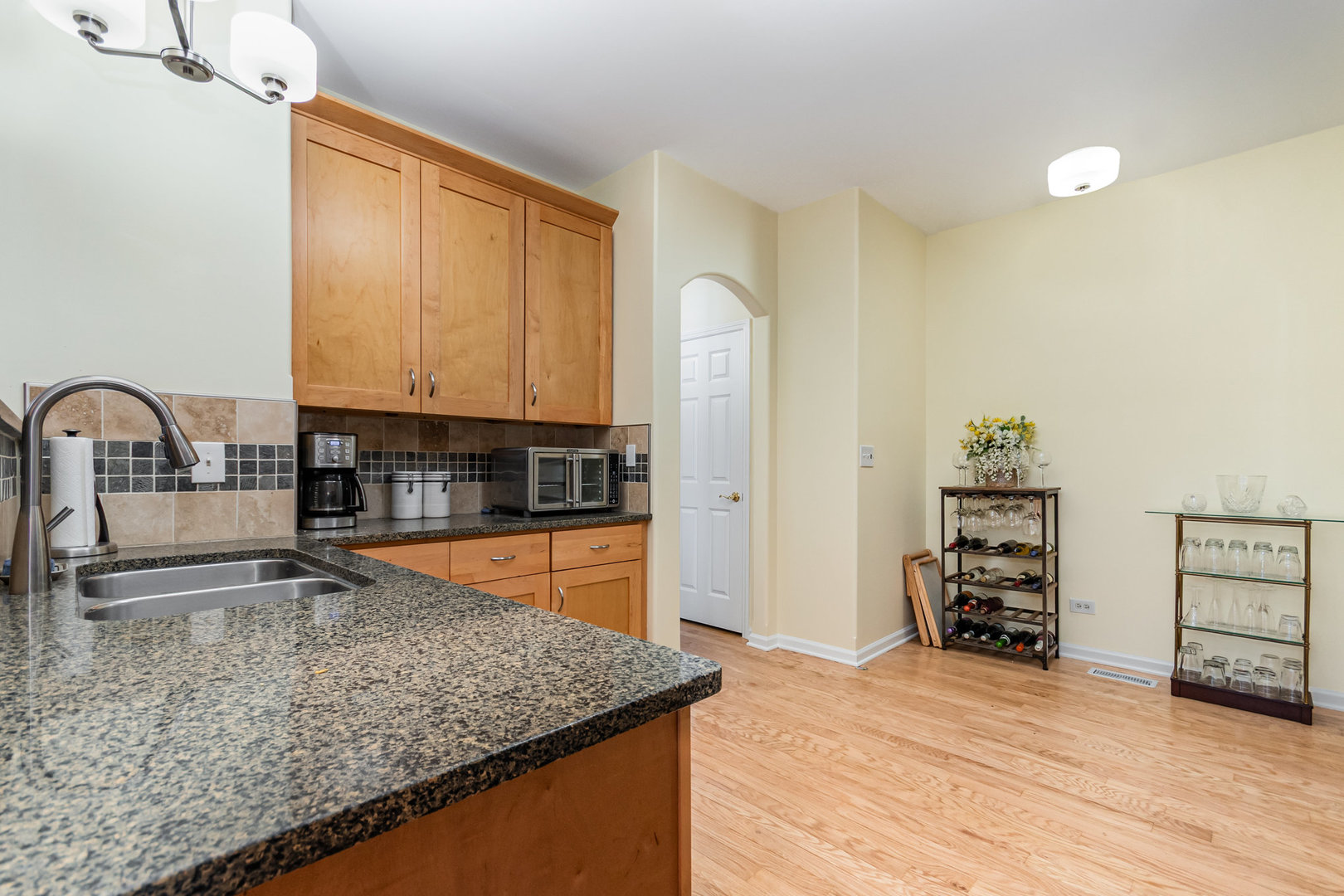 8 Lily Court Bolingbrook IL 60440