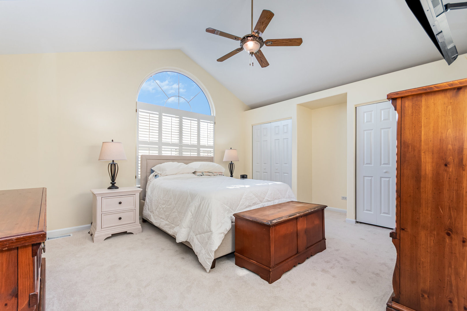 8 Lily Court Bolingbrook IL 60440