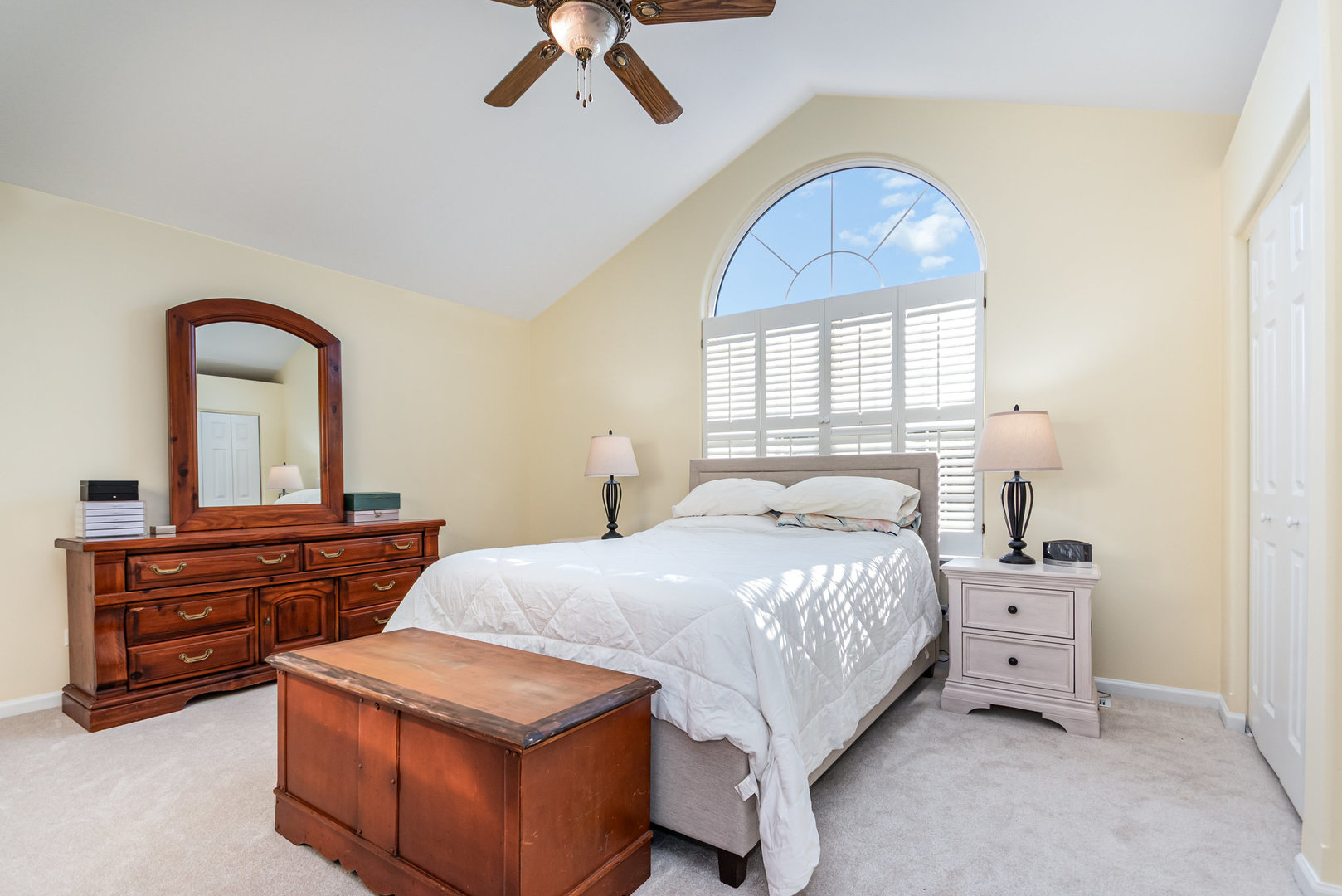 8 Lily Court Bolingbrook IL 60440