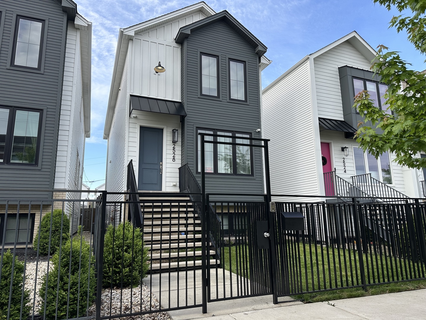 2528 West Polk Street Chicago IL 60612