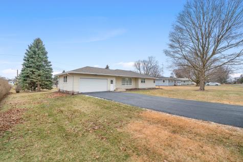 917 Sunset Avenue Earlville IL 60518