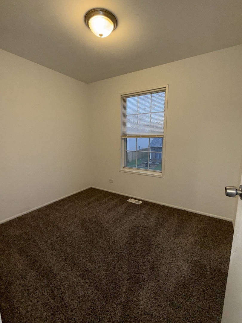 252 Yellow Pine Drive Bolingbrook IL 60440