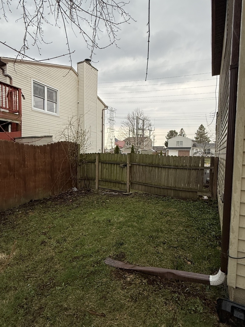 252 Yellow Pine Drive Bolingbrook IL 60440