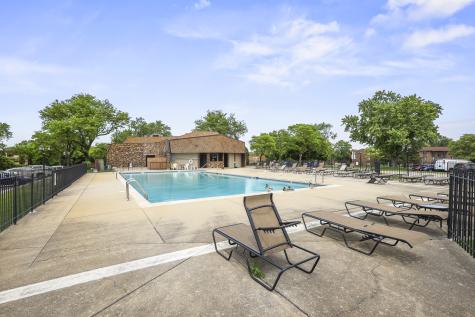 2130 Country Club Drive Woodridge IL 60517