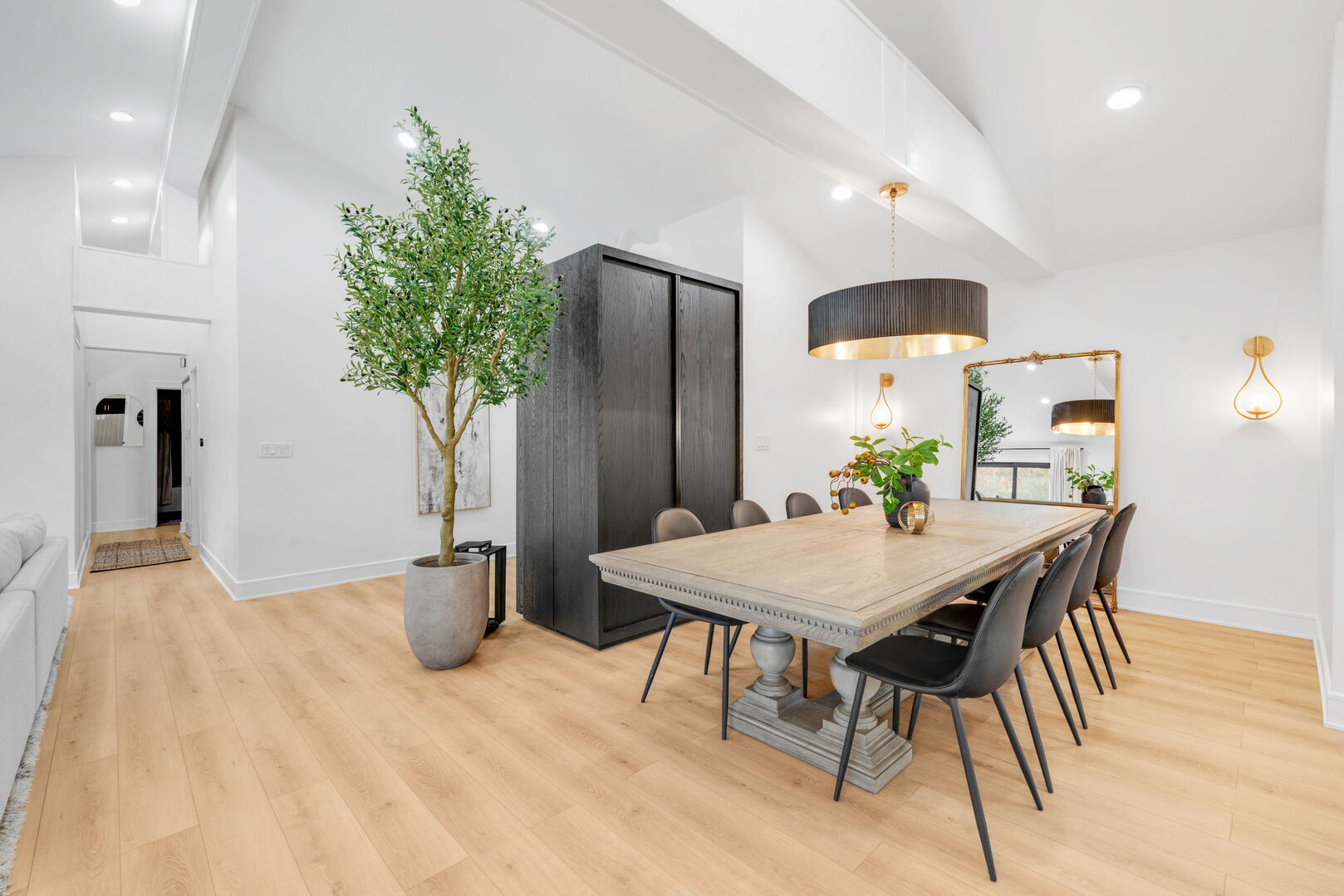 2S709 Avenue Chateaux Drive Oak Brook IL 60523