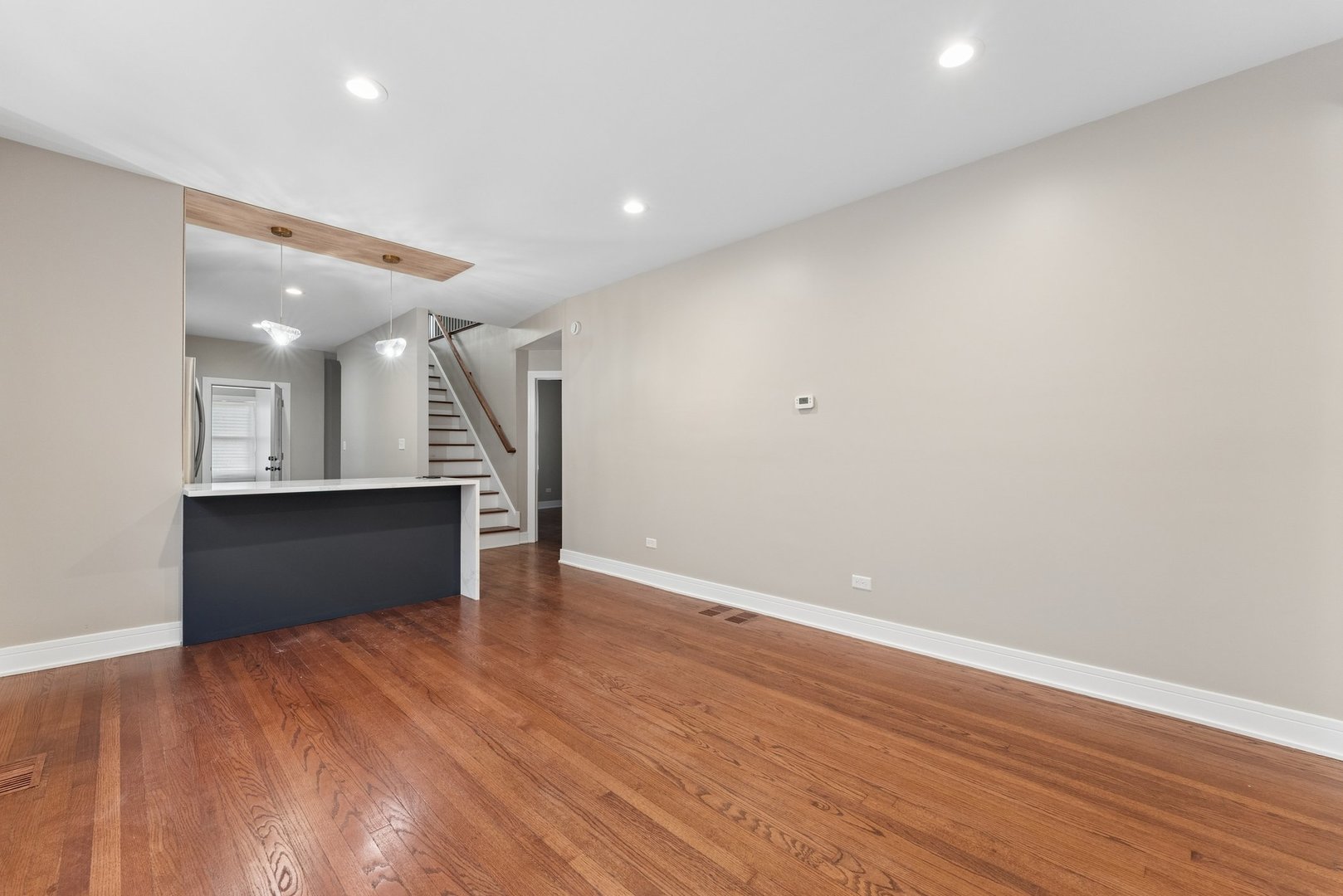 8015 South Paxton Avenue Chicago IL 60617