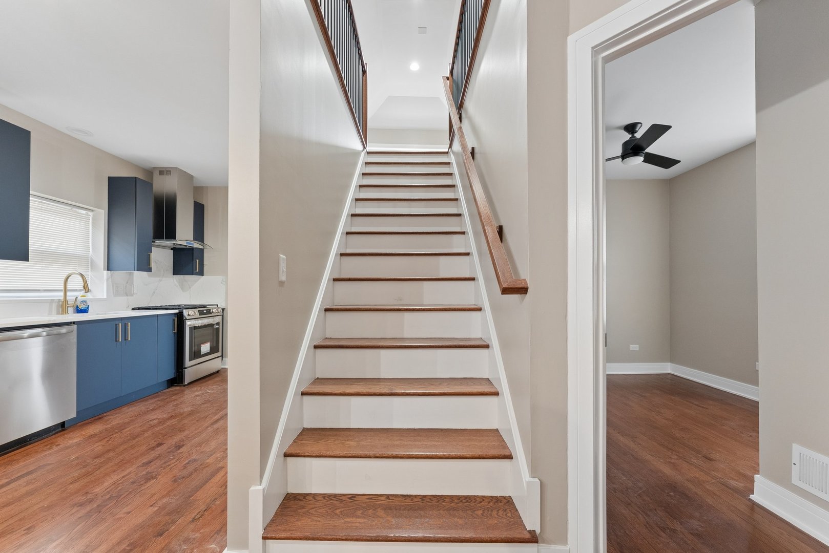 8015 South Paxton Avenue Chicago IL 60617