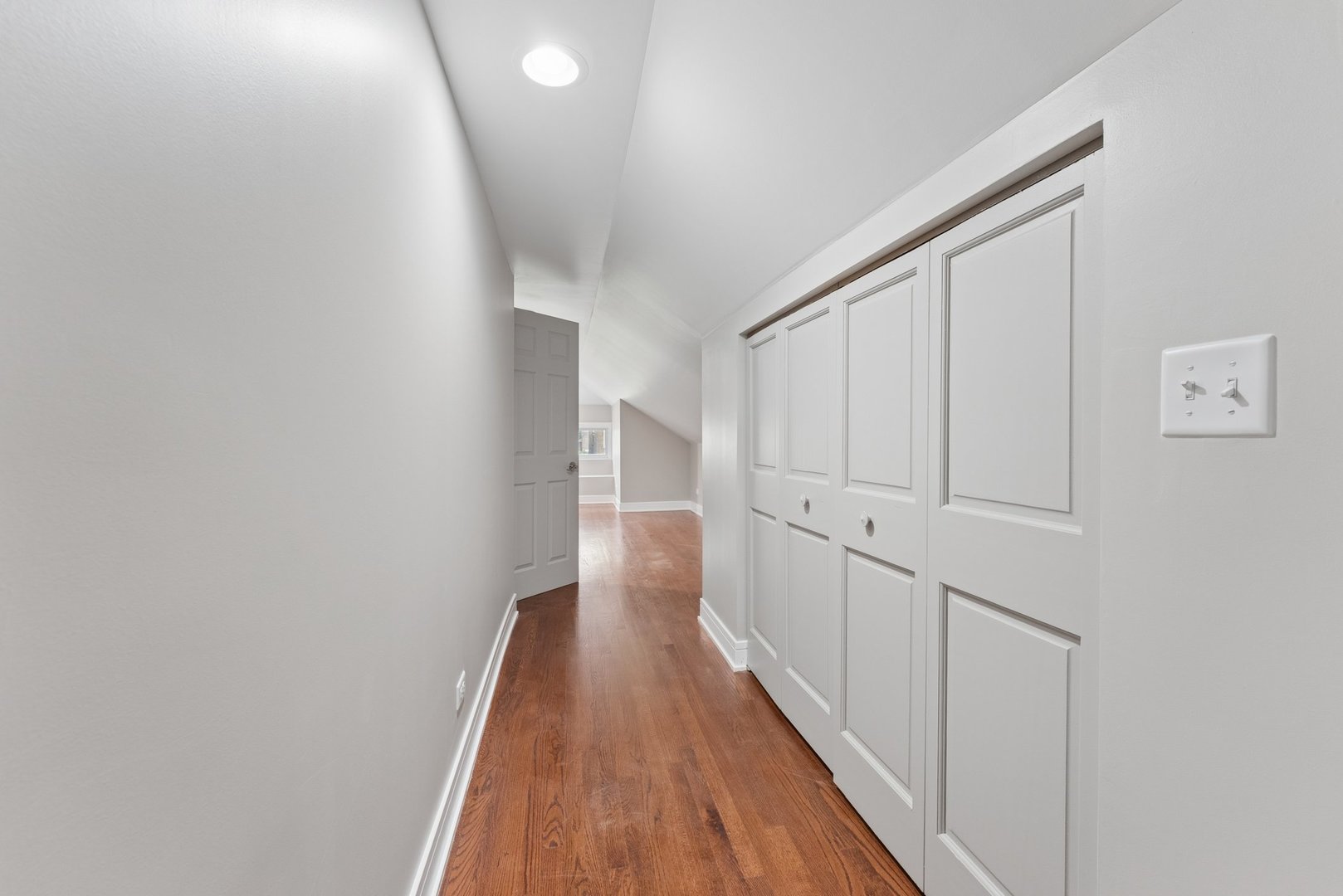 8015 South Paxton Avenue Chicago IL 60617