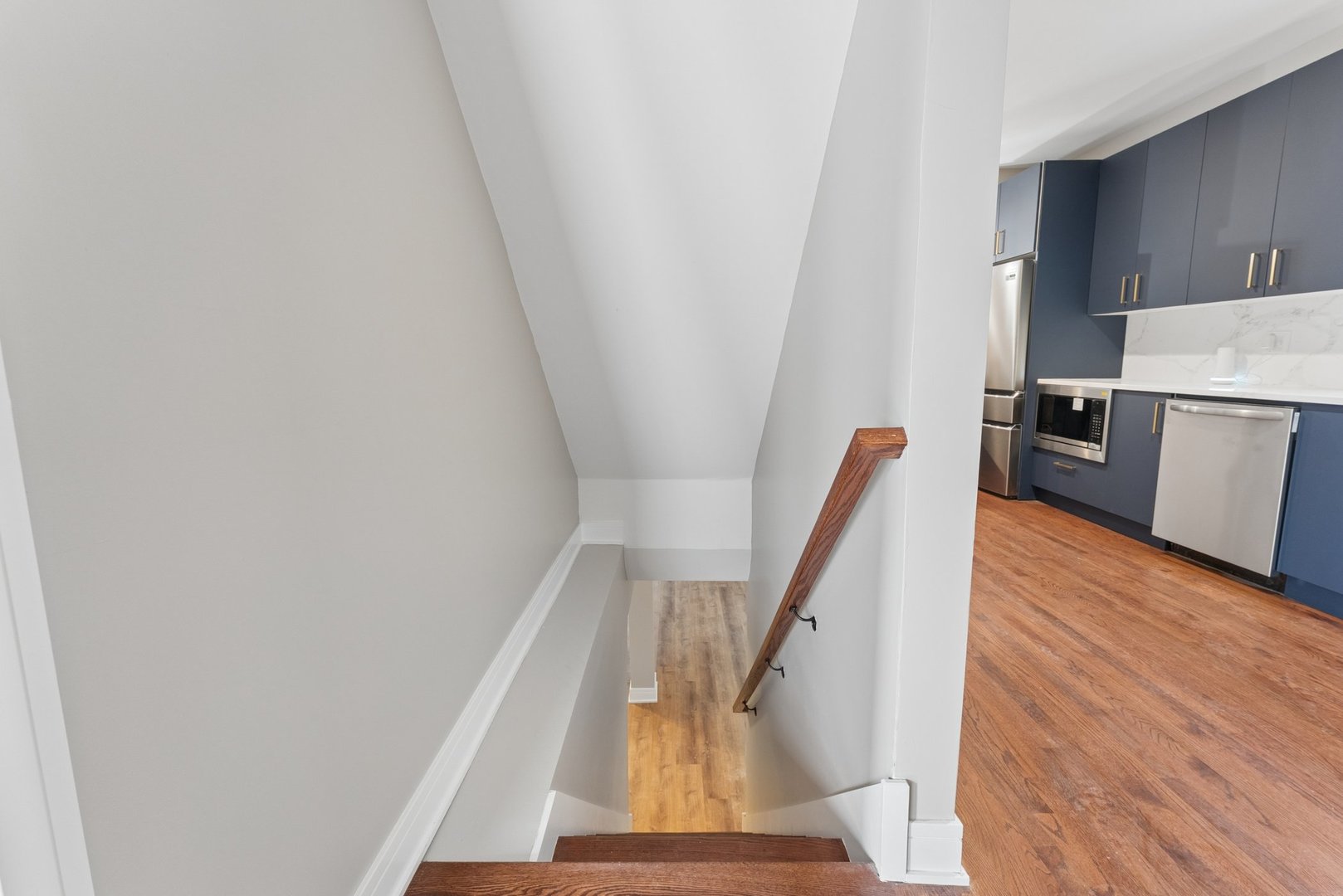 8015 South Paxton Avenue Chicago IL 60617