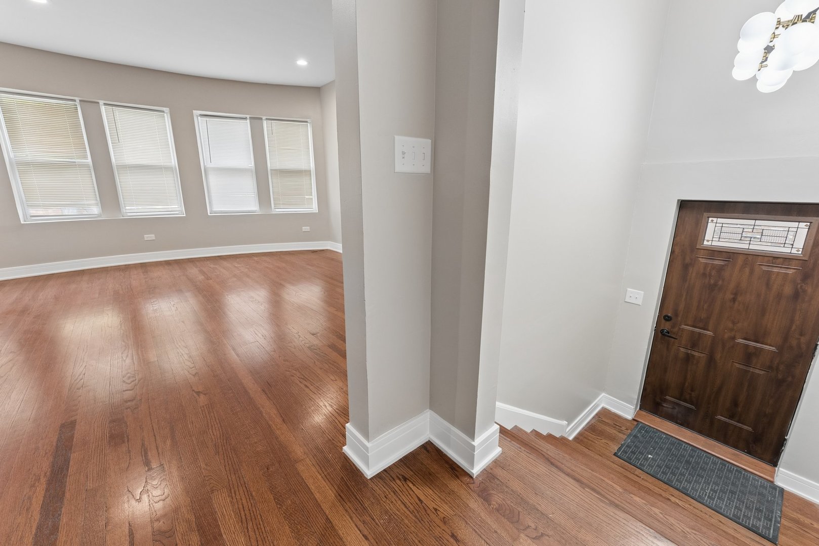 8015 South Paxton Avenue Chicago IL 60617