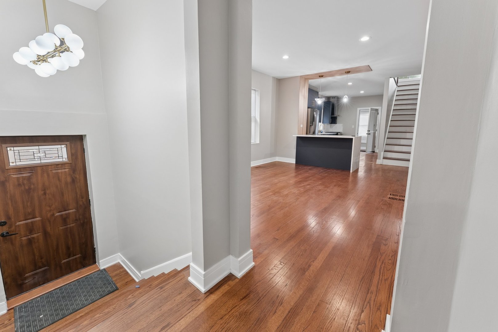 8015 South Paxton Avenue Chicago IL 60617