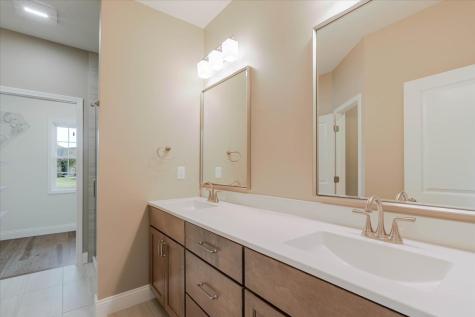 43 Yukon Circle Bloomington IL 61705
