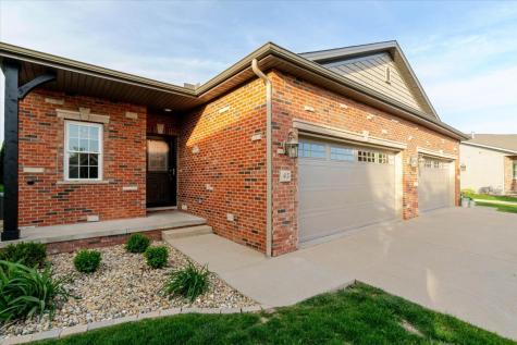 43 Yukon Circle Bloomington IL 61705