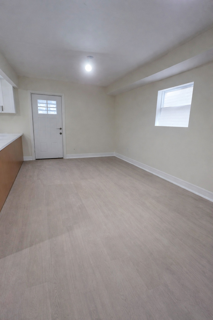 8409 South Vernon Avenue Chicago IL 60619